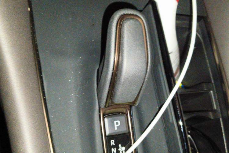 Used Toyota Alphard 2024 Dual-Engine 2.5L Deluxe Edition Gear Lever