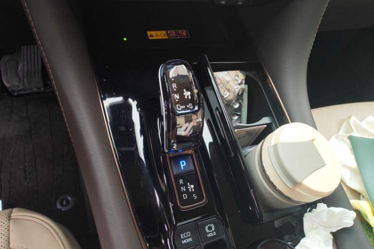 Used Toyota Alphard 2024 Dual-Engine 2.5L Prestige Edition Gear Lever