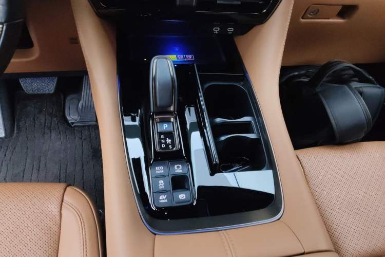 Used Toyota Alphard 2024 Dual-Engine 2.5L Deluxe Edition Gear Lever