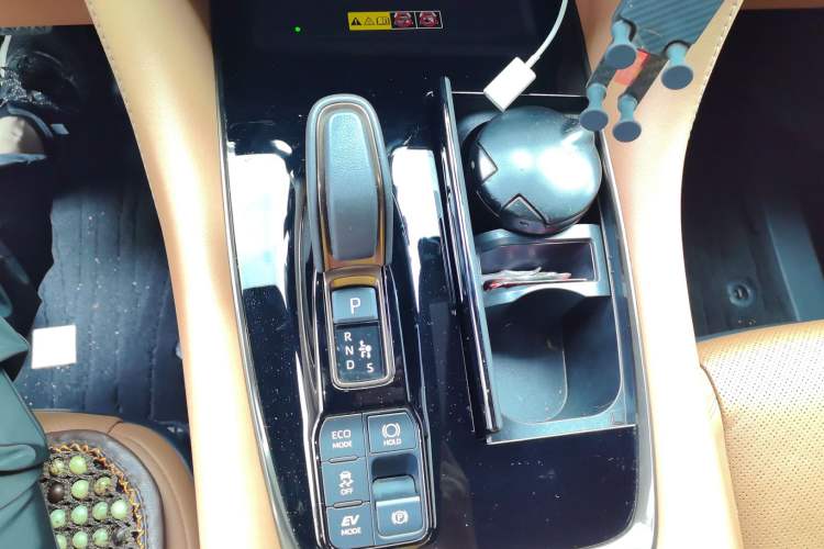 Used Toyota Alphard 2024 Dual-Engine 2.5L Deluxe Edition Gear Lever
