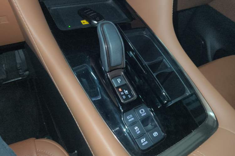 Used Toyota Alphard 2024 Dual-Engine 2.5L Prestige Edition Gear Lever