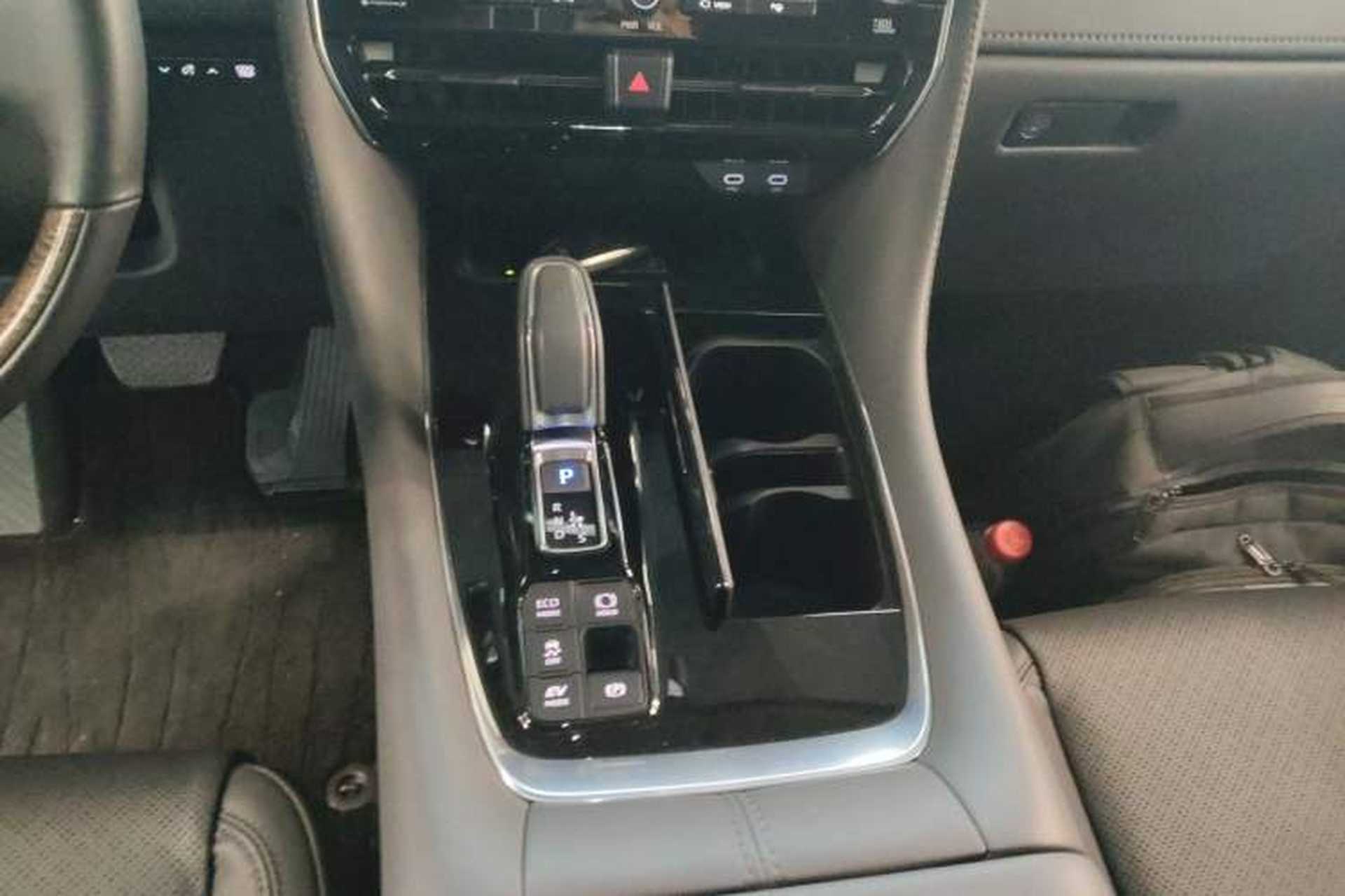Used Toyota Alphard 2024 Dual-Engine 2.5L Deluxe Edition Gear Lever
