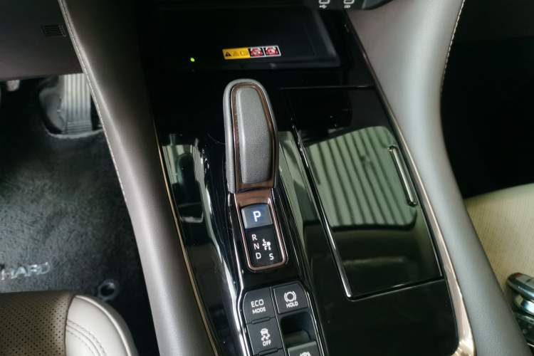 Used Toyota Alphard 2024 Dual-Engine 2.5L Prestige Edition Gear Lever