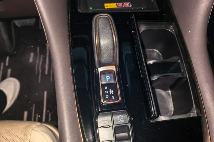 Used Toyota Alphard 2024 Dual-Engine 2.5L Prestige Edition Gear Lever