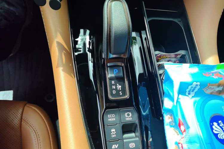 Used Toyota Alphard 2024 Dual-Engine 2.5L Deluxe Edition Gear Lever