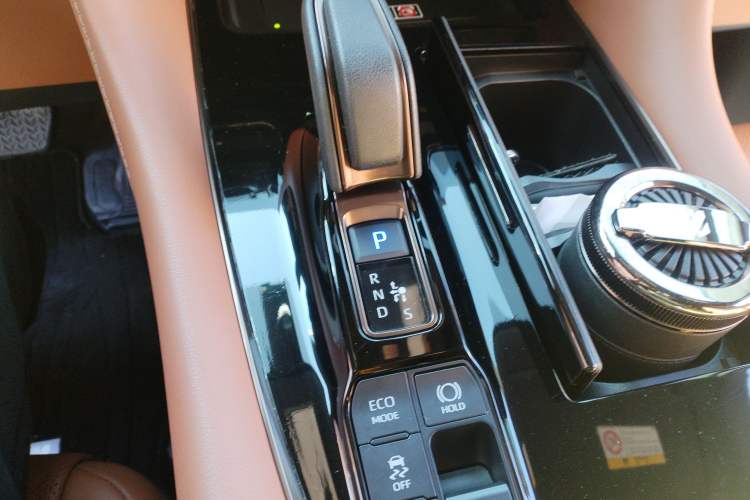 Used Toyota Alphard 2024 Dual-Engine 2.5L Prestige Edition Gear Lever
