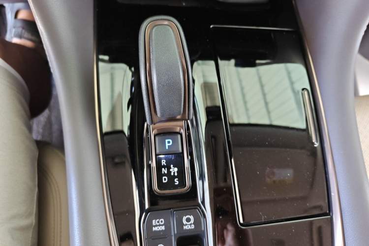 Used Toyota Alphard 2024 Dual-Engine 2.5L Prestige Edition Gear Lever