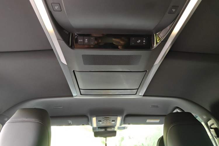 Used Toyota Alphard 2024 Dual-Engine 2.5L Deluxe Edition Headliner