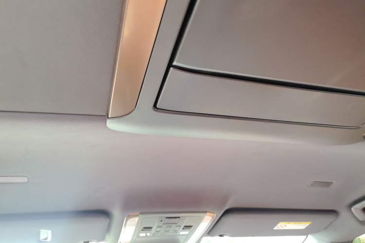 Used Toyota Alphard 2024 Dual-Engine 2.5L Deluxe Edition Headliner