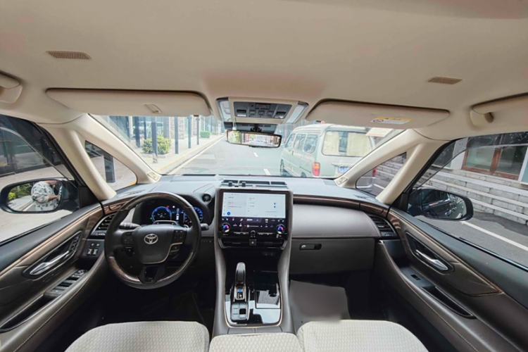 Used Toyota Alphard 2024 Dual-Engine 2.5L Deluxe Edition Interior 1