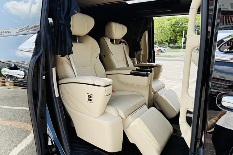 Used Toyota Alphard 2024 Dual-Engine 2.5L Prestige Edition Interior 11