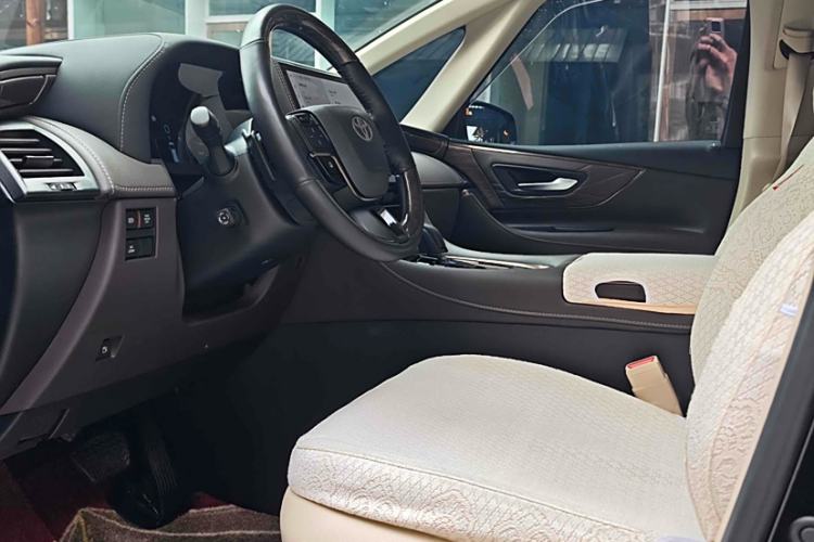 Used Toyota Alphard 2024 Dual-Engine 2.5L Deluxe Edition Interior 2