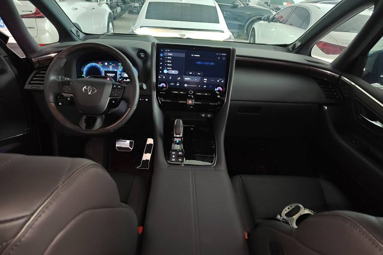Used Toyota Alphard 2024 Dual-Engine 2.5L Prestige Edition Interior 2