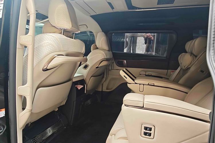Used Toyota Alphard 2024 Dual-Engine 2.5L Deluxe Edition Interior 3