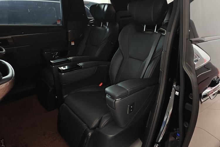 Used Toyota Alphard 2024 Dual-Engine 2.5L Prestige Edition Interior 4
