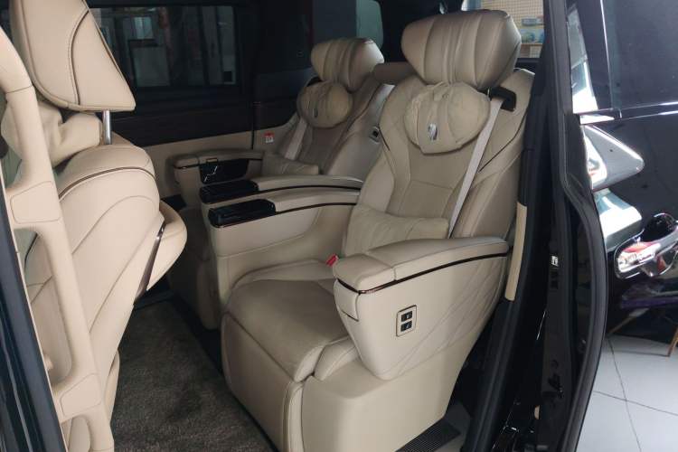 Used Toyota Alphard 2024 Dual-Engine 2.5L Prestige Edition Interior 4