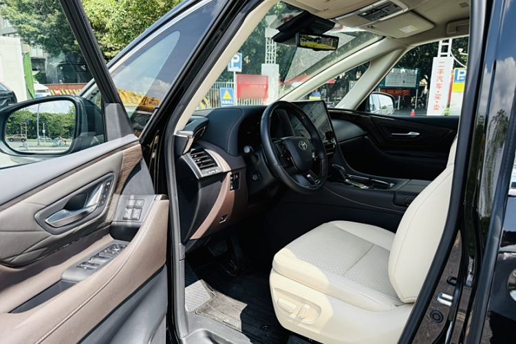 Used Toyota Alphard 2024 Dual-Engine 2.5L Prestige Edition Interior 5
