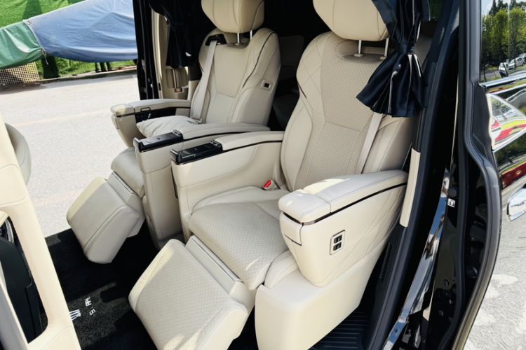 Used Toyota Alphard 2024 Dual-Engine 2.5L Prestige Edition Interior 6