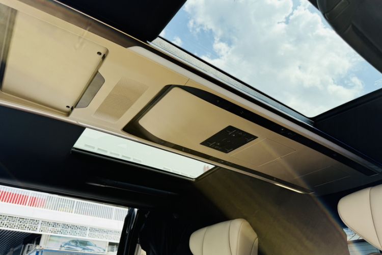 Used Toyota Alphard 2024 Dual-Engine 2.5L Prestige Edition Interior 7