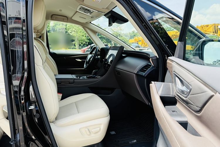 Used Toyota Alphard 2024 Dual-Engine 2.5L Prestige Edition Interior 8