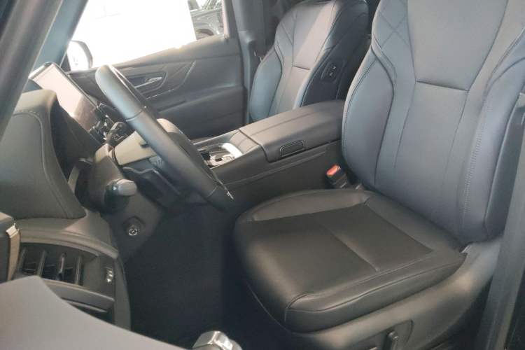 Used Toyota Alphard 2024 Dual-Engine 2.5L Deluxe Edition Left Front Seat