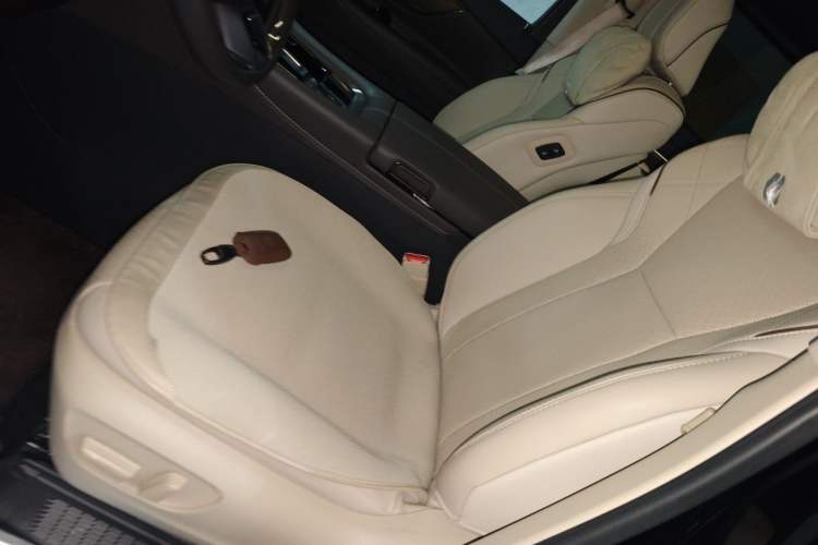 Used Toyota Alphard 2024 Dual-Engine 2.5L Deluxe Edition Left Front Seat