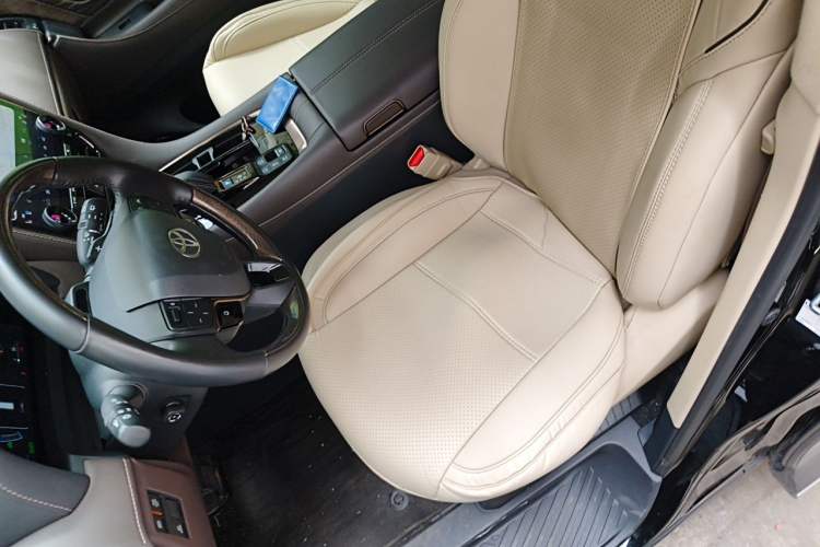 Used Toyota Alphard 2024 Dual-Engine 2.5L Deluxe Edition Left Front Seat