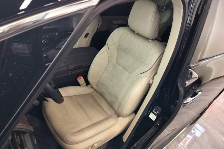 Used Toyota Alphard 2024 Dual-Engine 2.5L Prestige Edition Left Front Seat