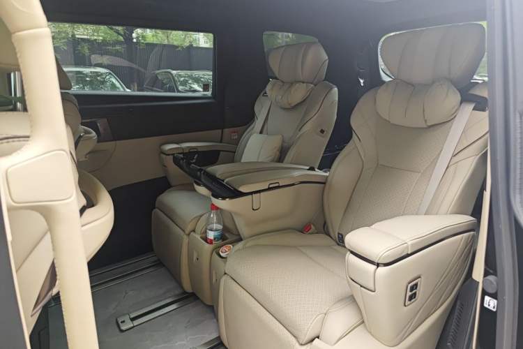 Used Toyota Alphard 2024 Dual-Engine 2.5L Deluxe Edition Left Rear Seat