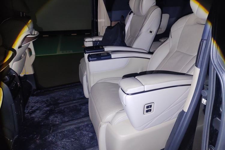 Used Toyota Alphard 2024 Dual-Engine 2.5L Prestige Edition Left Rear Seat