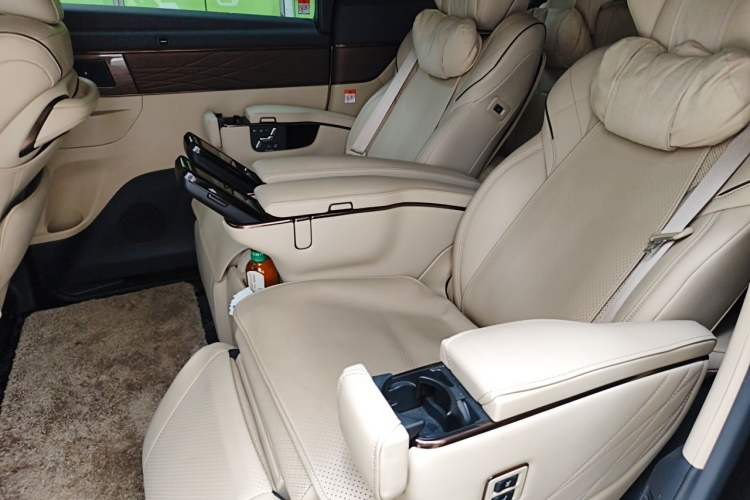 Used Toyota Alphard 2024 Dual-Engine 2.5L Deluxe Edition Left Rear Seat
