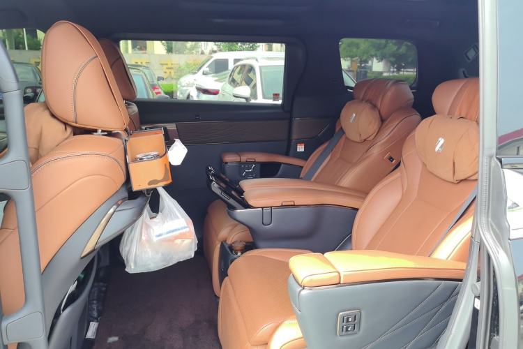 Used Toyota Alphard 2024 Dual-Engine 2.5L Deluxe Edition Left Rear Seat