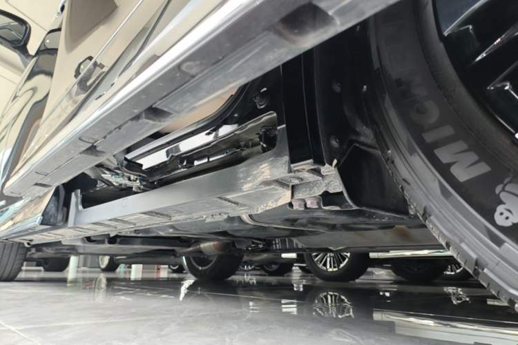 Used Toyota Alphard 2024 Dual-Engine 2.5L Prestige Edition Left Side Sill