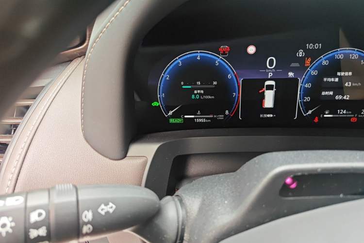 Used Toyota Alphard 2024 Dual-Engine 2.5L Deluxe Edition Odometer Close Up