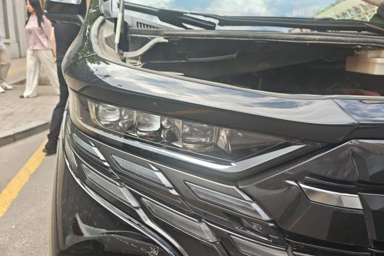 Used Toyota Alphard 2024 Dual-Engine 2.5L Prestige Edition Right Front Headlight