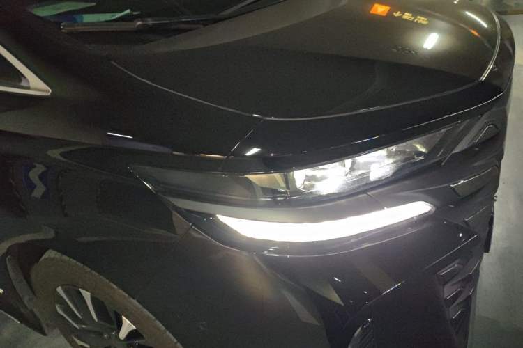 Used Toyota Alphard 2024 Dual-Engine 2.5L Prestige Edition Right Front Headlight