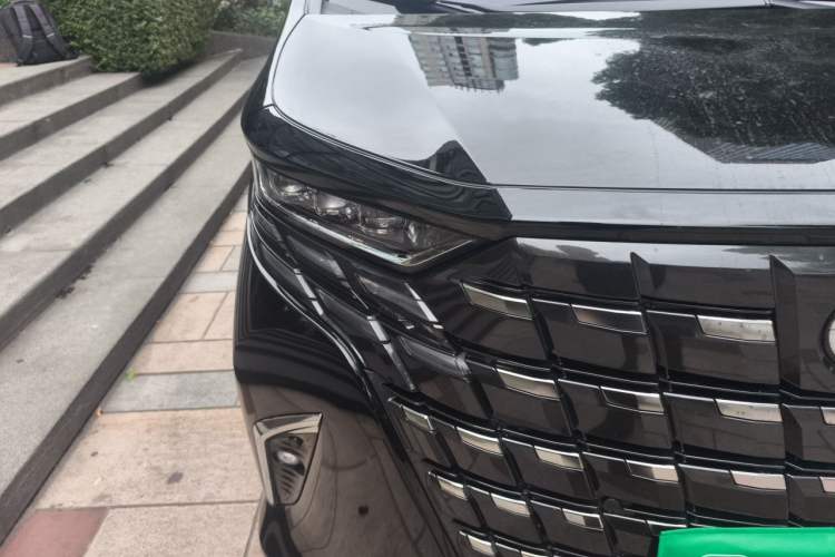 Used Toyota Alphard 2024 Dual-Engine 2.5L Prestige Edition Right Front Headlight