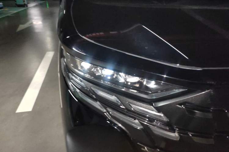 Used Toyota Alphard 2024 Dual-Engine 2.5L Prestige Edition Right Front Headlight