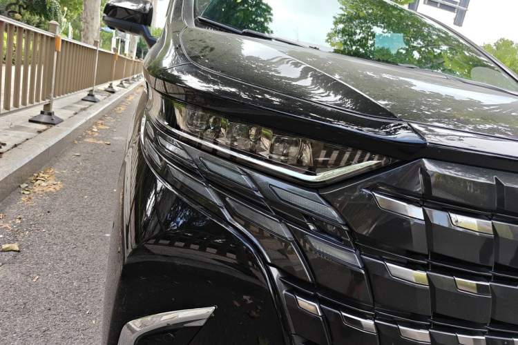 Used Toyota Alphard 2024 Dual-Engine 2.5L Deluxe Edition Right Front Headlight