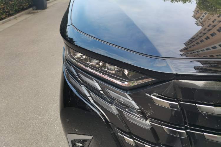 Used Toyota Alphard 2024 Dual-Engine 2.5L Deluxe Edition Right Front Headlight