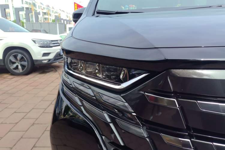 Used Toyota Alphard 2024 Dual-Engine 2.5L Deluxe Edition Right Front Headlight