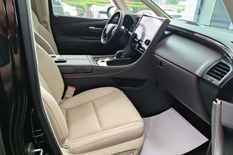 Used Toyota Alphard 2024 Dual-Engine 2.5L Prestige Edition Right Front Seat