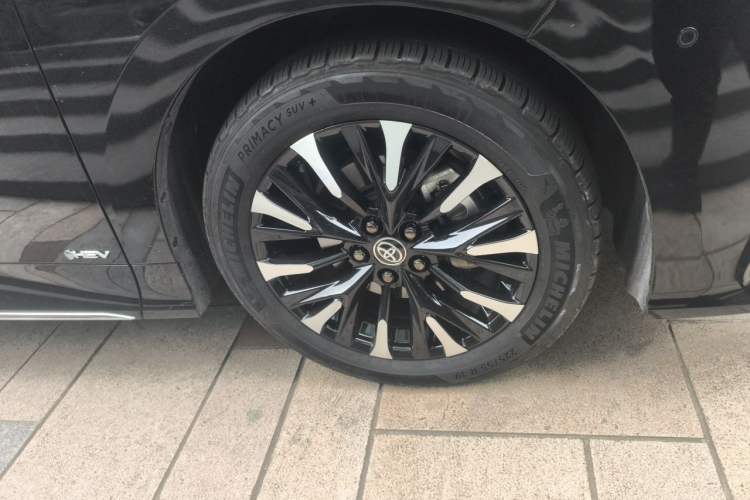 Used Toyota Alphard 2024 Dual-Engine 2.5L Prestige Edition Right Front Wheel Hub