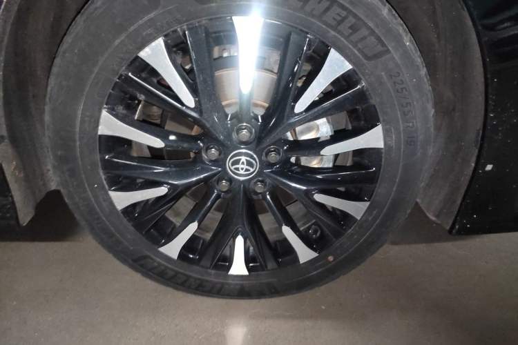 Used Toyota Alphard 2024 Dual-Engine 2.5L Prestige Edition Right Front Wheel Hub