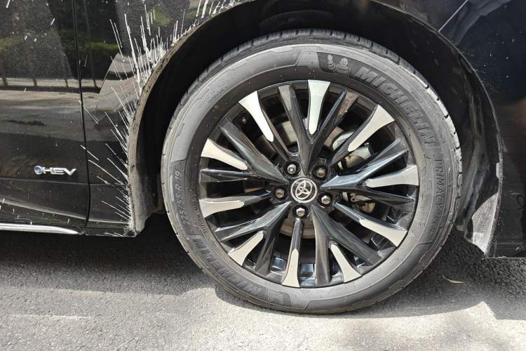 Used Toyota Alphard 2024 Dual-Engine 2.5L Deluxe Edition Right Front Wheel Hub