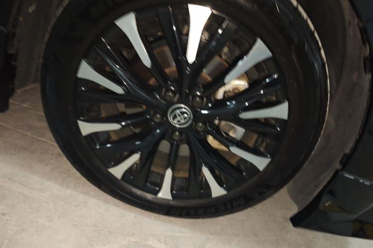 Used Toyota Alphard 2024 Dual-Engine 2.5L Deluxe Edition Right Front Wheel Hub