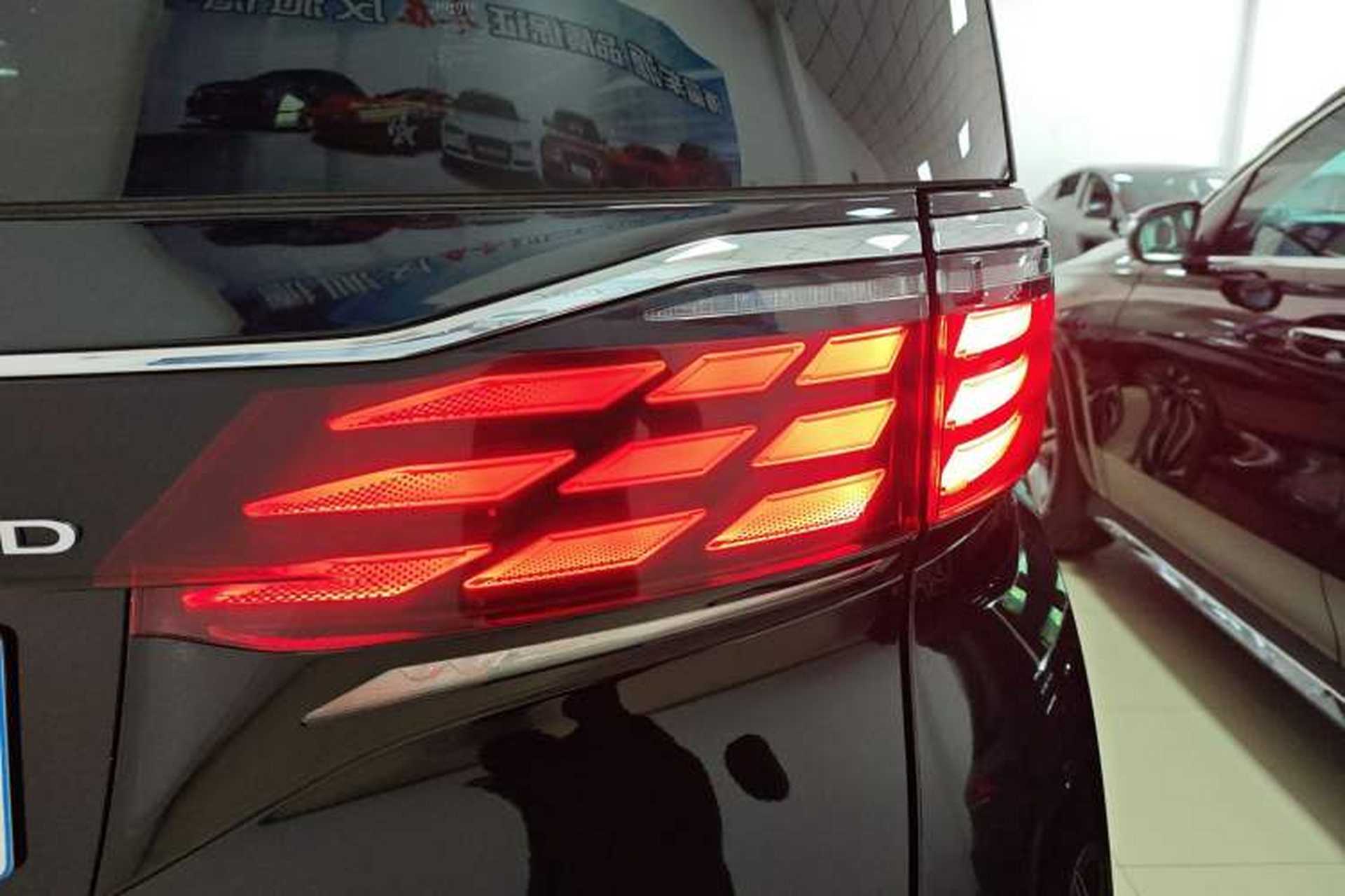 Used Toyota Alphard 2024 Dual-Engine 2.5L Deluxe Edition Right Rear Taillight