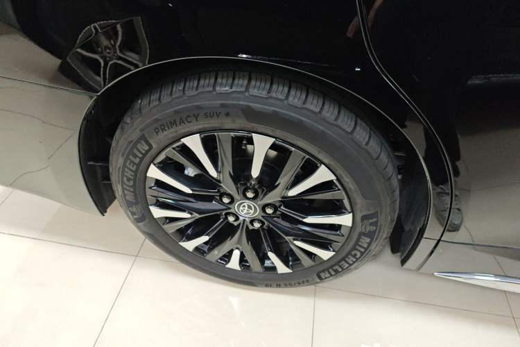 Used Toyota Alphard 2024 Dual-Engine 2.5L Deluxe Edition Right Rear Wheel Hub