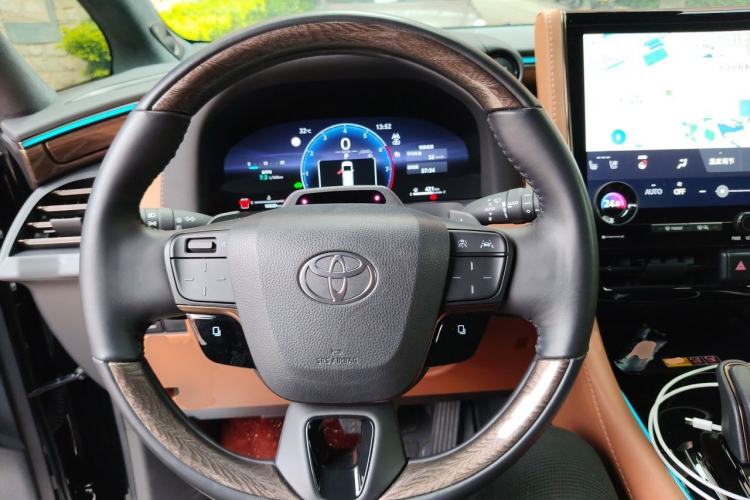 Used Toyota Alphard 2024 Dual-Engine 2.5L Prestige Edition Steering Wheel