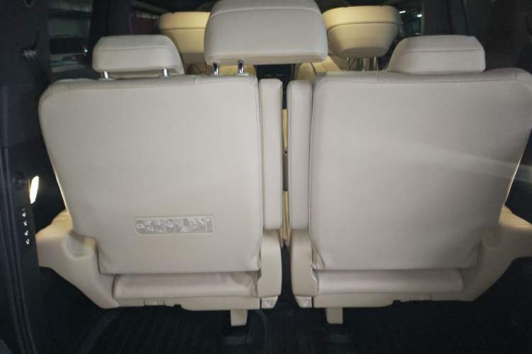 Used Toyota Alphard 2024 Dual-Engine 2.5L Deluxe Edition Trunk